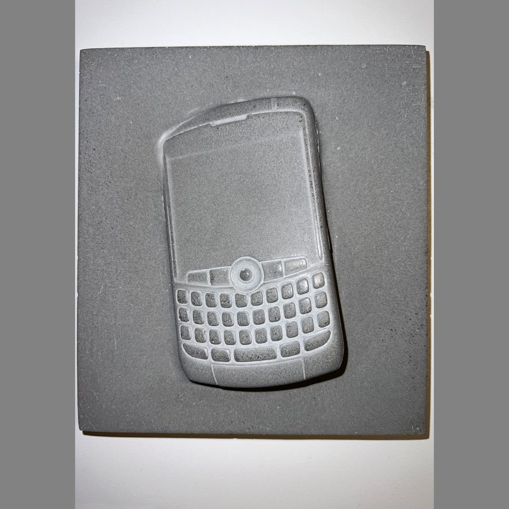 Concrete Blackberry 8320 REGULAR CONCRETE